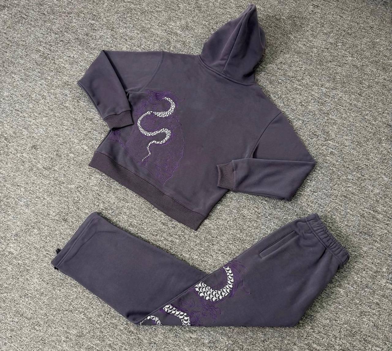 Derschutze Hoodie & Jogger Set