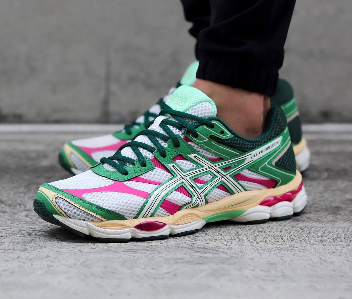 ASICS "Gel Cumulus 16"